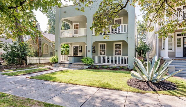 Spacious 6-BR House/Duplex in charming Augusta with AC