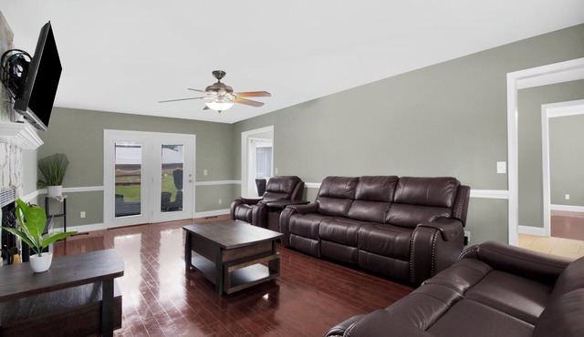 Spacious and modern 4-bedroom house with central AC