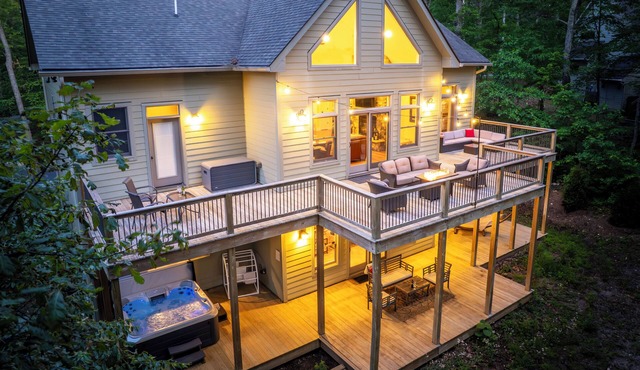 Spacious and Updated Home in Wintergreen
