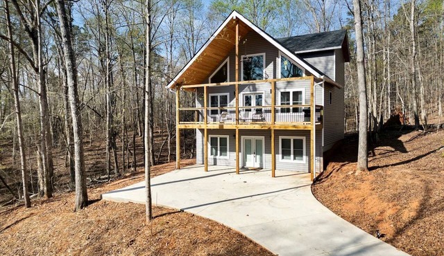 Spacious Family Cabin with Lake Hartwell Access in Westminster, South Carolina