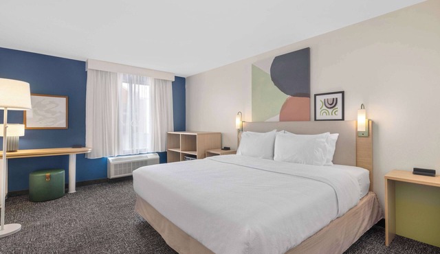 Spark by Hilton Fredericksburg Southpoint