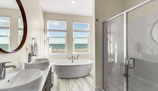 Spectacular Oceanfront HOME Large Media&Game Room 12 bed 12 bath OVERSIZED POOL