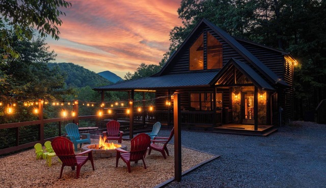 Spectacular view, hot tub, 2 fire pits, game room, dog-friendly!