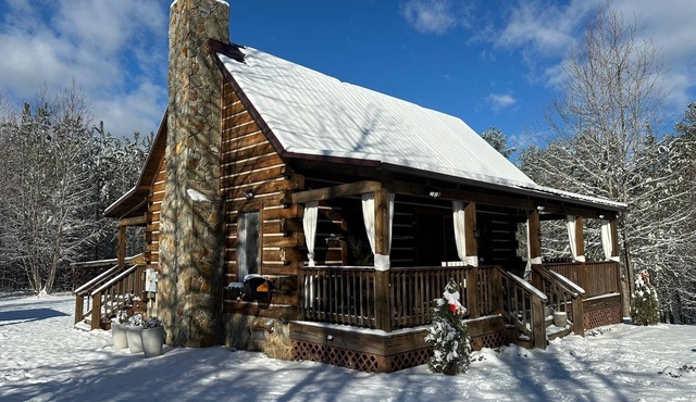 Spring Hideaway Retreat Cabin - a Wildlands Collection property