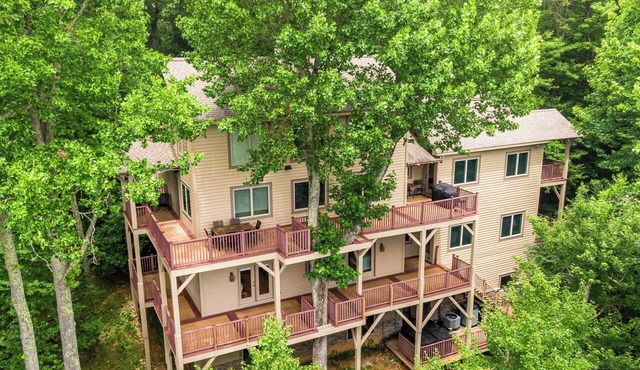 Stags Leap in Yonahlossee Pool Table, Indoor Pool, Tennis Courts
