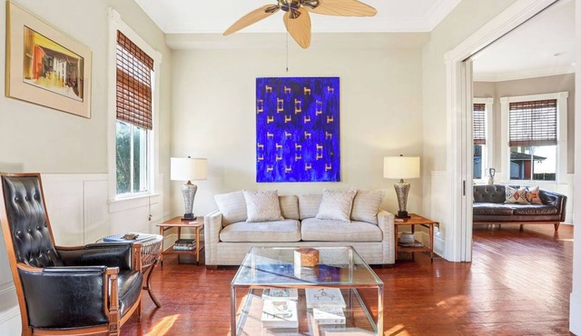 Starland District - Spacious 2-Bedroom Haven
