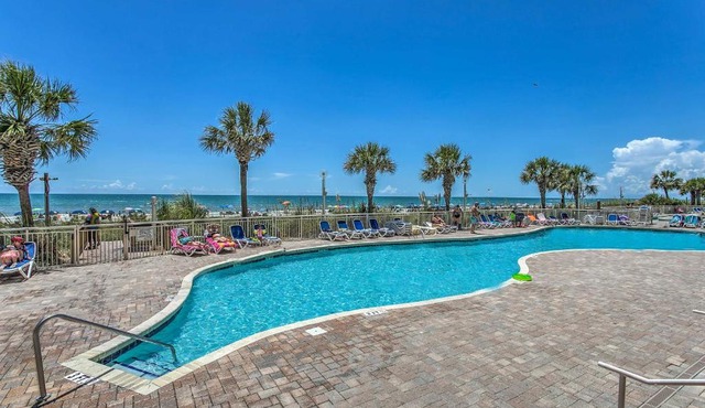 Steps to Beach: Bay Watch Resort Studio