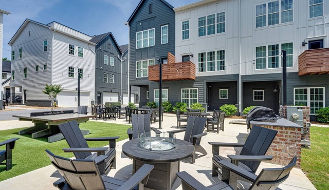 #StokeHotel: Boho Outdoorsy Vibes, Paddleboards, Kayak, Dog Park