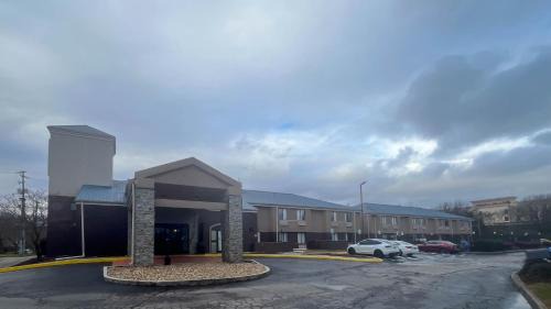 Studio 6 Suites - Knoxville, TN - Downtown