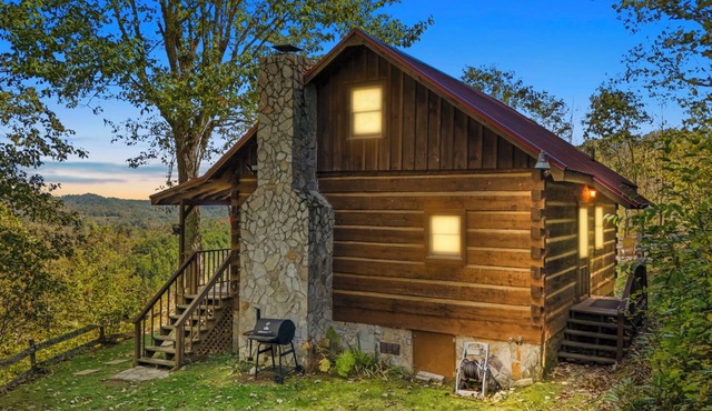 Stunning Mountain Views! Secluded Log Cabin with Hot Tub near West Jefferson