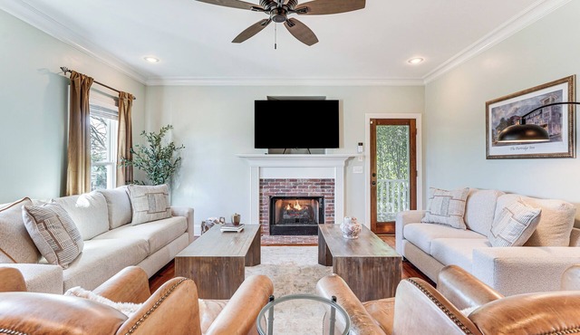 Summerville Historic Bungalow w/Hot Tub