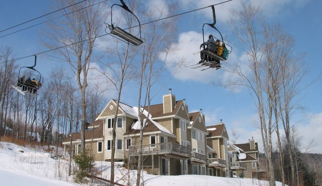 Sunday River Ski In Ski Out Locke Mountain condo with Pool Jacuzzi