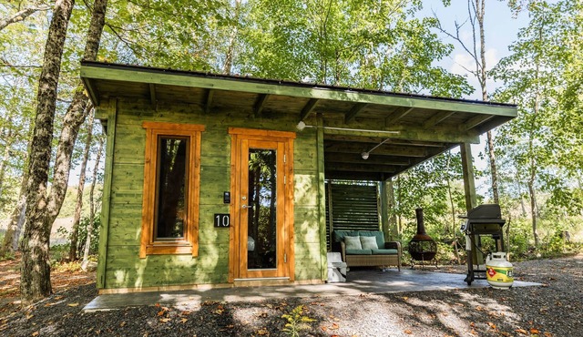 Sunken Escapes Bear Cub Cabin #9