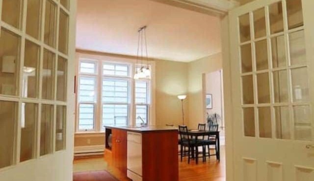 Sunny and airy downtown apartment in Hull Gatineau