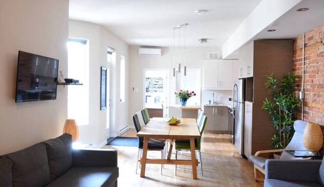 Sunny Top Floor - Terrace - 4 bedrooms + 3 bathrooms - WiFi + possible parking!
