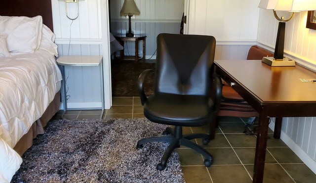 Sunset Suite in Cascade Inn at Fall Creek Falls