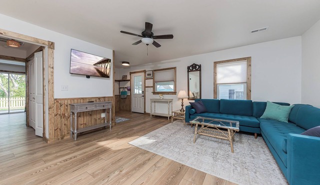 "Swanbreeze West" Prime Location in Adorable Historic Swansboro - Walk to Town