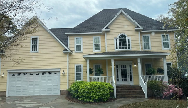 Sweet Sunshine Escape. Bring the whole family to this beautiful home.