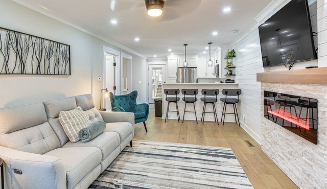 Tee Times & Lake Days! Luxe Keowee Key Living