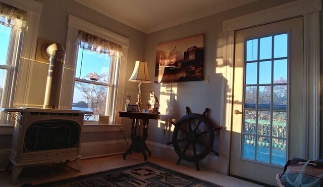 THE CAPTAIN'S HOUSE - DEER ISLAND NB - WATERFRONT - SUNRISES