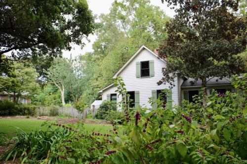 The Little Gardeners Cottage