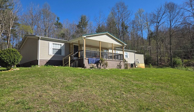 The Lodge on Whaley Town