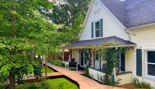 The Orignal - Huge luxury cottage in North Hatley