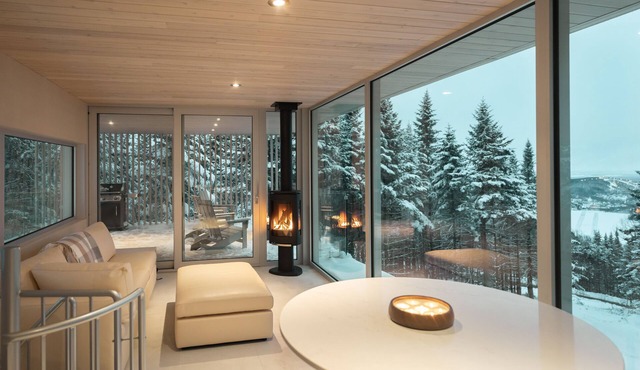 The TOPAZ - Panoramic Views with Spa near Quebec City