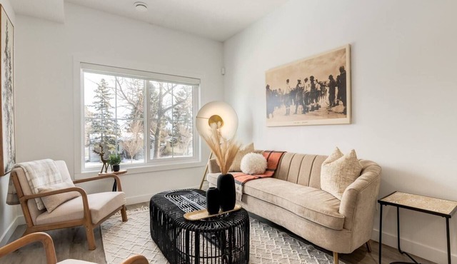 "The Wyld"Brand New 2 Bdrm in Killarney!