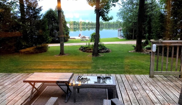 Top Rated Waterfront Cottage + Sauna | Beach | Private Dock