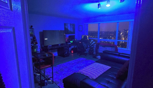 Toronto Penthouse available!