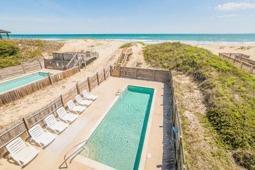 Tranquility - Nags Head MP 17, Oceanfront, Views Galore, Pool, Hot Tub, Pets OK, Near Pier