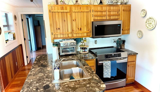 Traveler's Rest Cabin - 1 Bedroom - Dog Friendly
