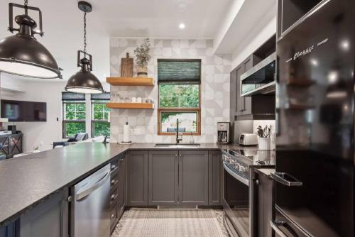 Tremblant Prestige - Les Eaux 223-4