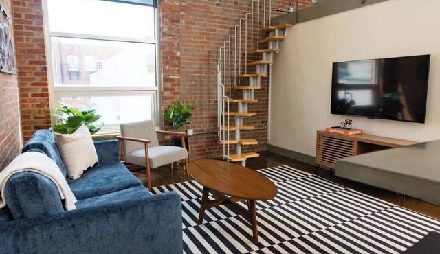 Trendy 1BR loft near it all
