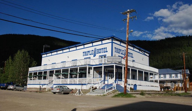 Triple J Hotel