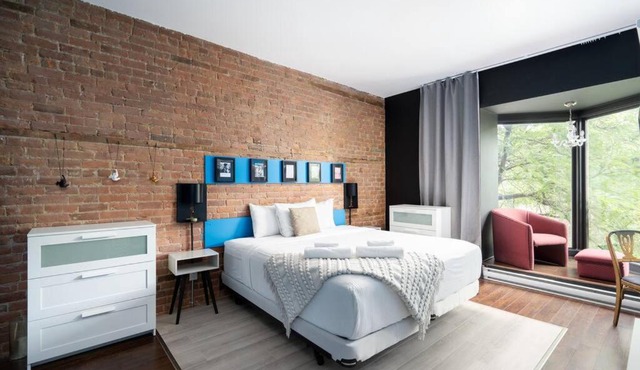 Two bedroom duplex in Plateau Mont-Royal district