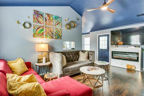 Vintage-Chic Getaway: 6 Mi to Uptown Charlotte