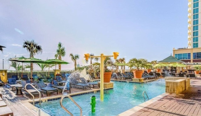 Virginia Beach | Ocean Views | Pool & Beach | 1BR Suite