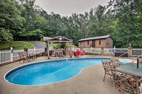 Walk to Lake: Henry Group Getaway w/Outdoor Fun!