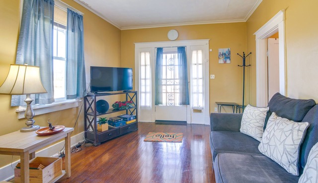 Walk to Parks & Dining! Memphis Home w/Yard