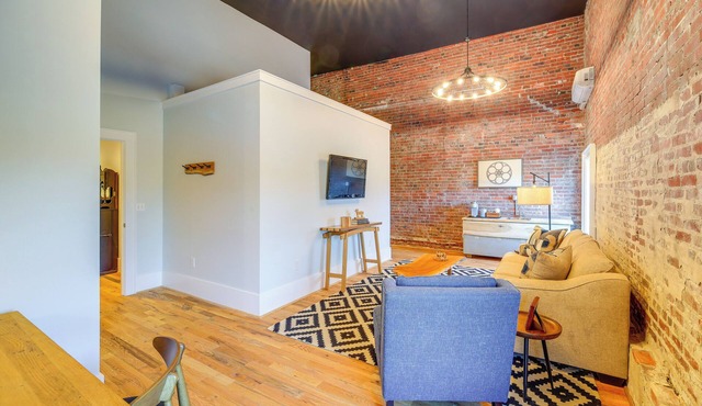 Walkable Sparta Suite Near Blue Ridge Adventures!