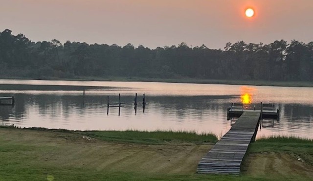 Water Front Home with Private Dock on Bond Creek