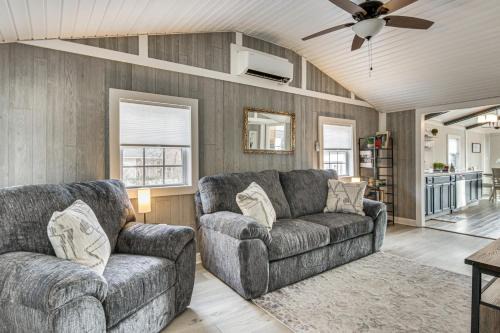 Waterfront Cottage at Cedar Pines Lake