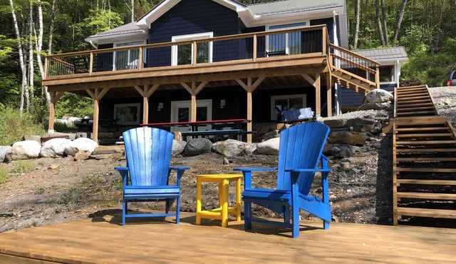 Waterfront Cottage in the Woods/5bedrooms large Dock