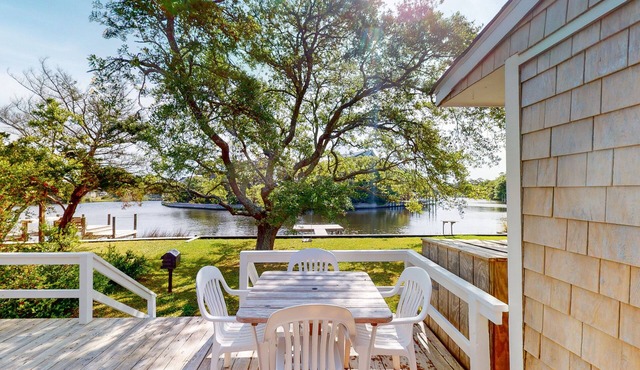 Waterfront House w/Water View, Shared Pool, Private Washer/Dryer, & Free WiFi