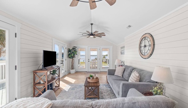 Waterfront Oasis Minutes From The Beach