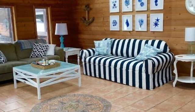 Waypoint Cottage Oceanfront Retreat