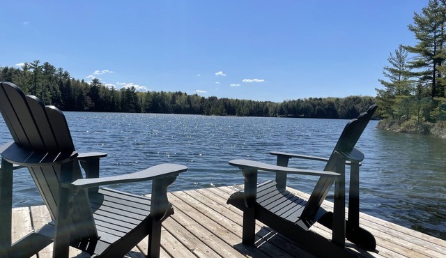 Welcome to Burdock Lakehouse - a Peaceful Waterfront Retreat