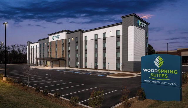 WoodSpring Suites Charlotte Northlake